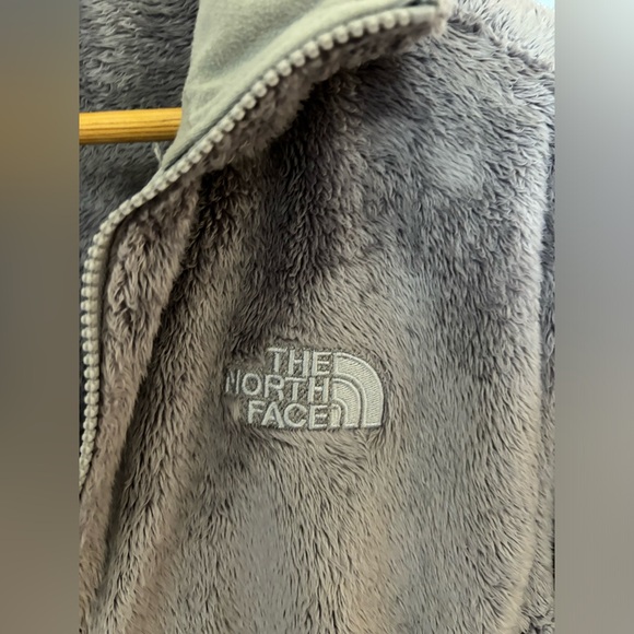 The North face gray sweater - Picture 8 of 9
